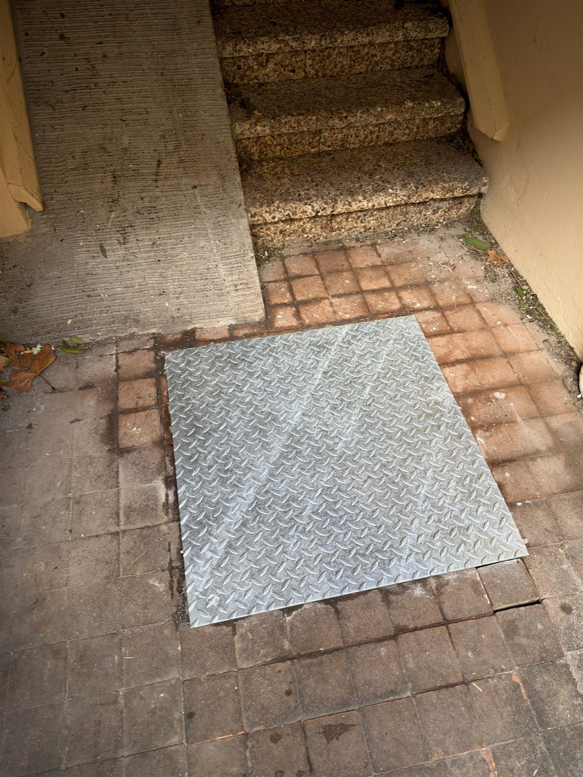 Trappe d'accès galvanisée - Fabrication sur mesure